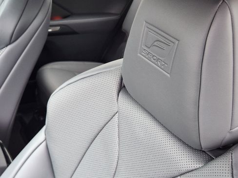 Certified 2025 Lexus TX 500h AWD w/ Technology Package image 17