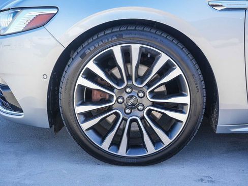 Used 2020 Lincoln Continental Reserve w/ Luxury Package AWD/4WD image 11