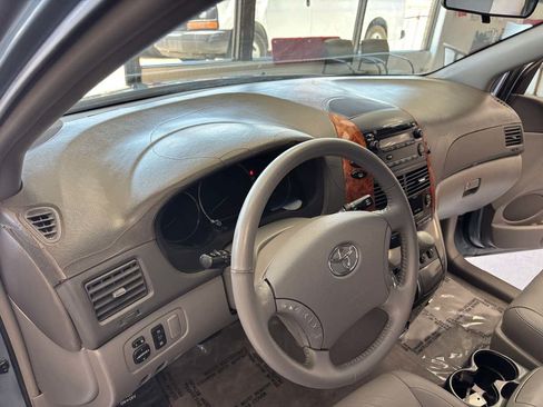 Used 2008 Toyota Sienna XLE FWD image 14