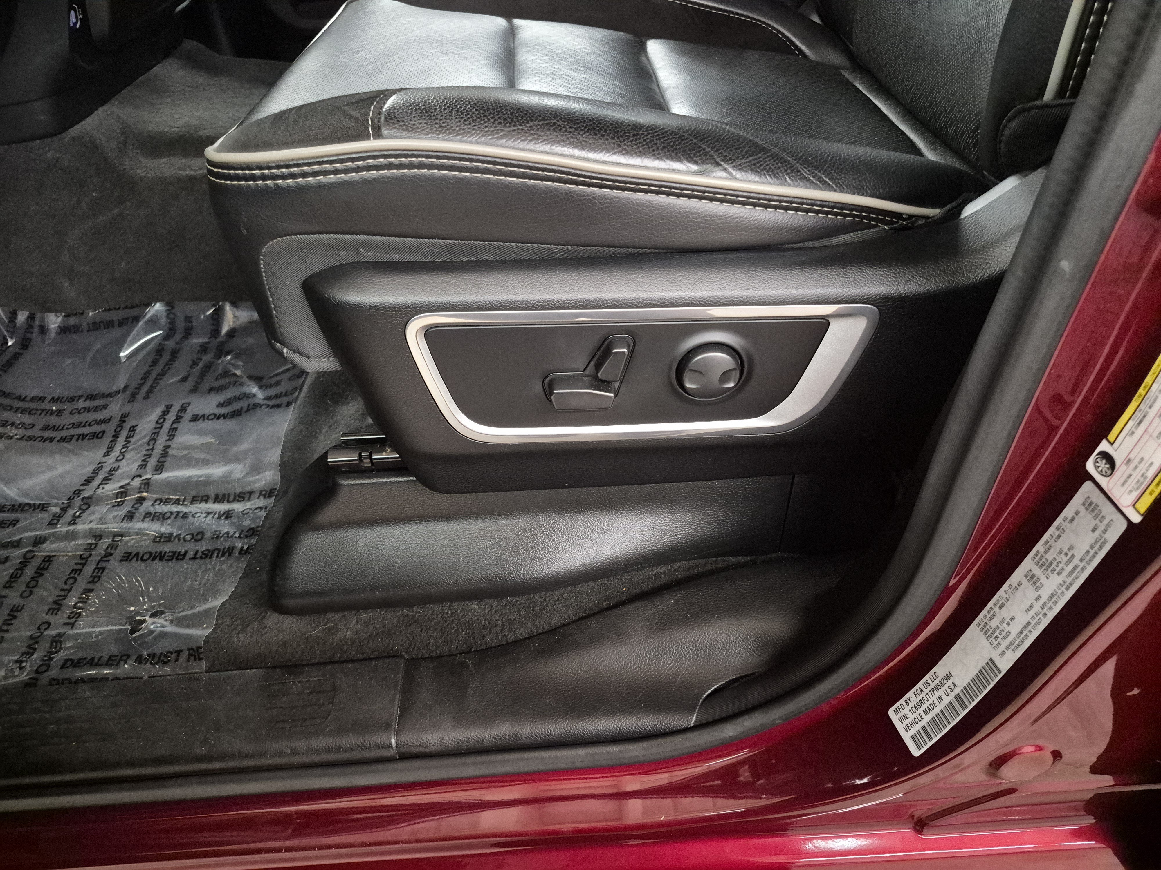 Used 2023 RAM 1500 Laramie AWD/4WD image 12