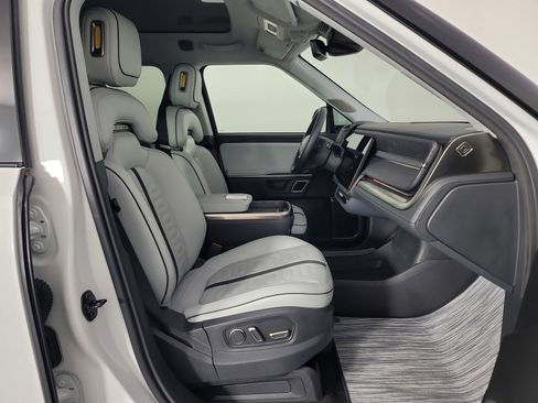 Used 2024 Rivian R1S Adventure AWD/4WD image 24