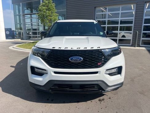 Used 2024 Ford Explorer ST w/ Equipment Group 401A AWD/4WD image 2