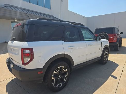 Used 2023 Ford Bronco Sport Outer Banks w/ Tech Package AWD/4WD image 9