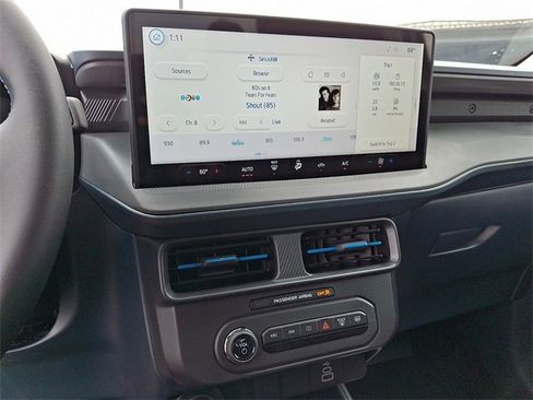 New 2025 Ford Maverick Lobo image 8