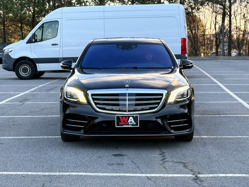 Used 2020 Mercedes-Benz S 560 Sedan w/ AMG Line Exterior image 2