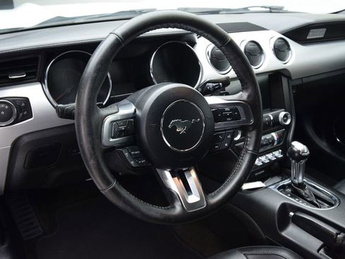 Used 2017 Ford Mustang Premium image 13