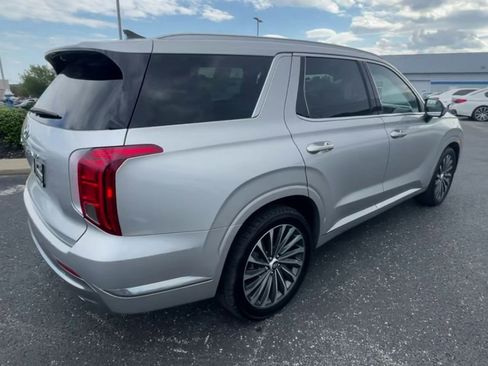 Used 2024 Hyundai Palisade Calligraphy image 9