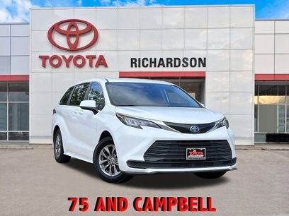 Used 2023 Toyota Sienna LE