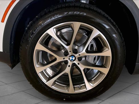 New 2026 BMW X5 sDrive40i w/ Climate Comfort Package image 11