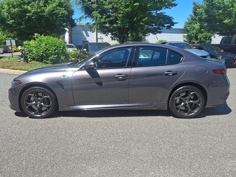 Used 2018 Alfa Romeo Giulia Quadrifoglio w/ Driver Assist Dynamic Package RWD image 7