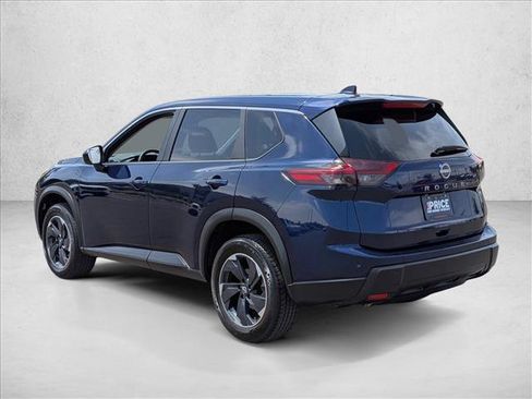 Used 2025 Nissan Rogue SV FWD image 9
