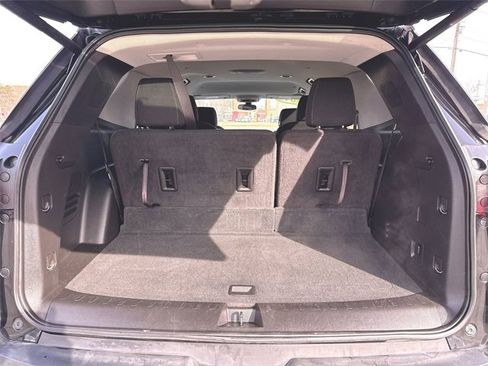 Used 2019 Chevrolet Traverse LT w/ LPO, Blackout Package image 24