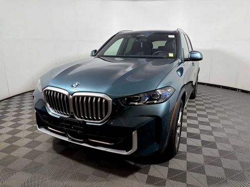 Used 2024 BMW X5 xDrive40i w/ Premium Package AWD/4WD image 3