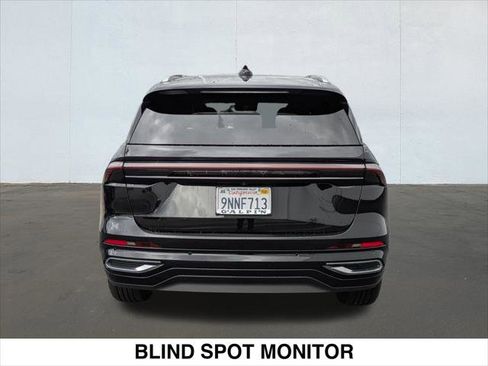 Used 2024 Lincoln Nautilus Black Label image 4