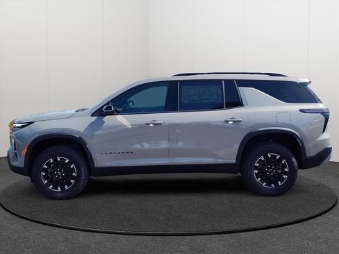 New 2026 Chevrolet Traverse Z71 w/ Driver Confidence Package AWD/4WD image 2