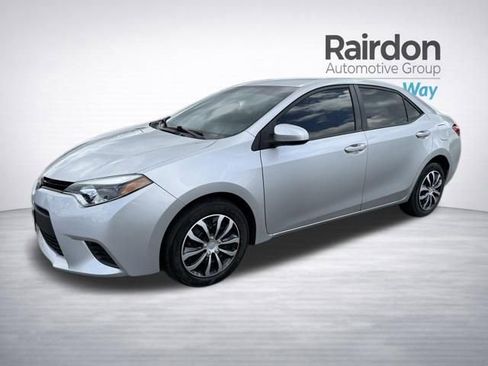 Used 2014 Toyota Corolla LE FWD image 5