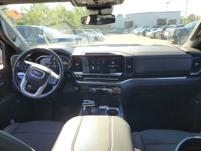 Used 2024 GMC Sierra 1500 Elevation w/ Preferred Package AWD/4WD image 8