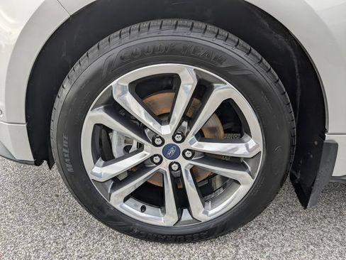 Used 2018 Ford Edge Sport w/ Equipment Group 401A AWD/4WD image 23