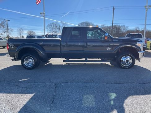 Used 2015 Ford F350 Lariat w/ Lariat Ultimate Package image 4