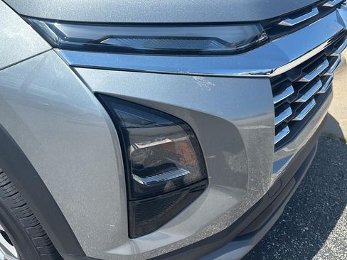 Used 2026 Chevrolet Equinox LT FWD image 7