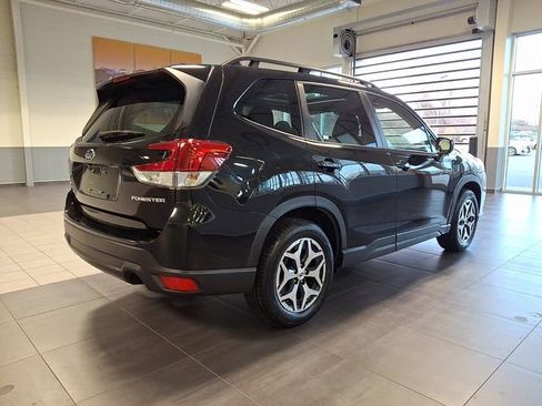 Certified 2023 Subaru Forester Premium AWD/4WD image 6