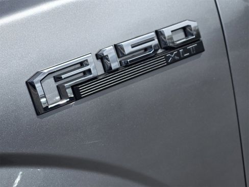 Used 2020 Ford F150 XLT image 11