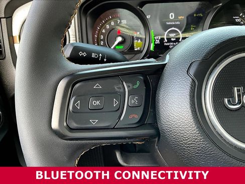 Used 2024 Jeep Wrangler Unlimited AWD/4WD image 11