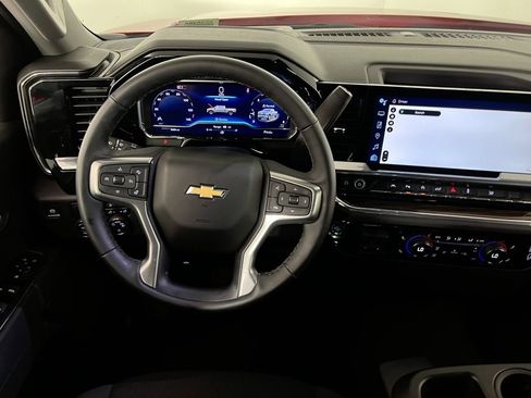 Used 2025 Chevrolet Silverado 1500 LT w/ Safety Package image 15
