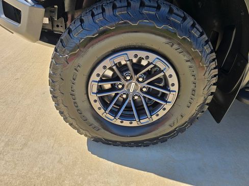 Used 2020 Ford F150 Raptor w/ Equipment Group 802A Luxury AWD/4WD image 12