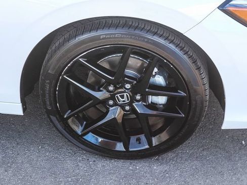 Used 2025 Honda Civic Sport image 14