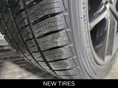 Used 2024 Ford Mustang Premium RWD image 11