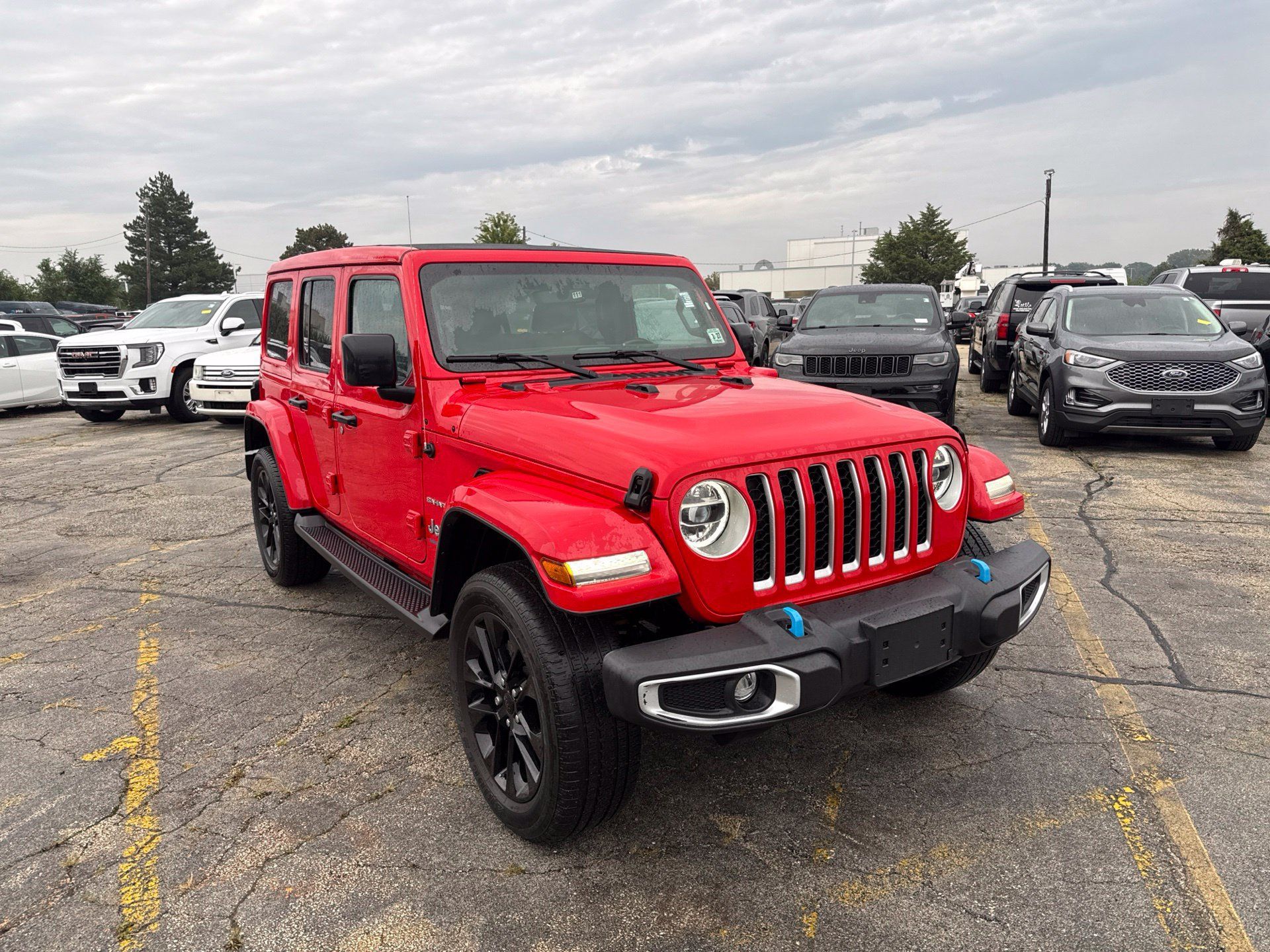 Used 2022 Jeep Wrangler Unlimited Sahara w/ Cold Weather Group AWD/4WD image 4