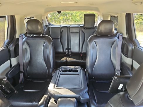 Used 2022 Kia Carnival SX FWD image 24