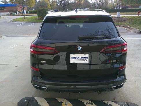 Used 2020 BMW X5 M50i w/ Executive Package image 14