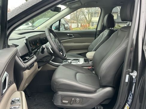 New 2026 Kia Carnival EX image 9