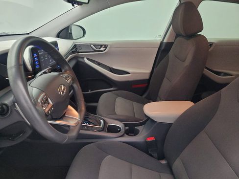 Used 2020 Hyundai Ioniq SE FWD image 17