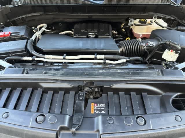 Used 2024 Chevrolet Silverado 1500 LT RWD image 9