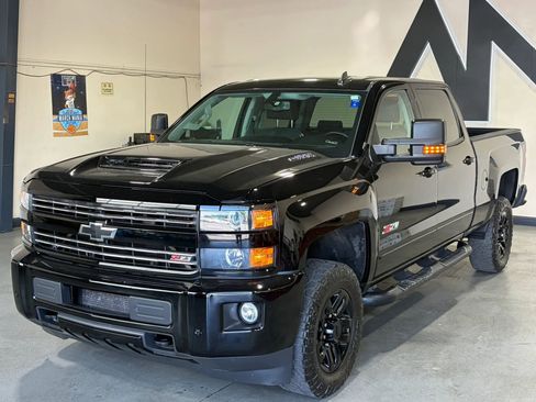 Used 2017 Chevrolet Silverado 2500 LT w/ Midnight Edition AWD/4WD image 1