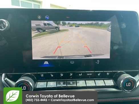 Used 2023 Chevrolet Colorado Z71 w/ Z71 Convenience Package 2 AWD/4WD image 19