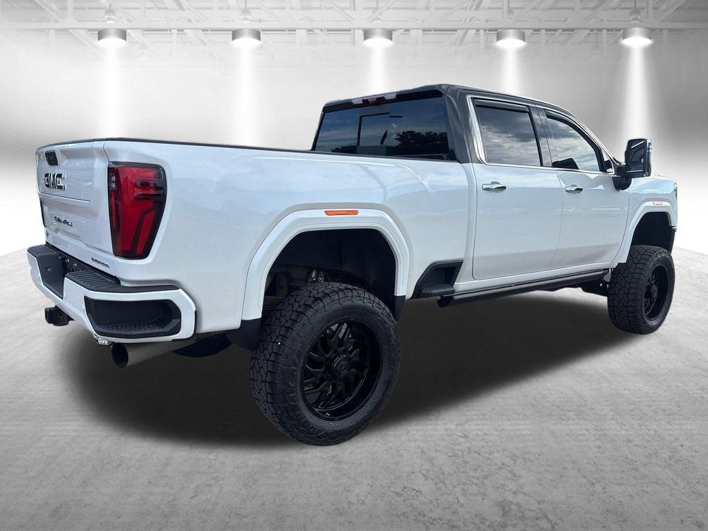 Used 2024 GMC Sierra 2500 Denali Ultimate AWD/4WD image 6