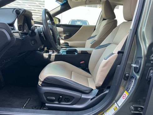 Used 2019 Lexus ES 350 w/ Premium Package FWD image 34