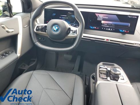 Used 2024 BMW iX xDrive50 w/ Convenience Package AWD/4WD image 18