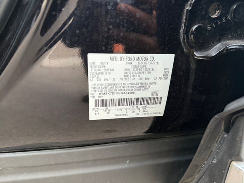 Used 2020 Ford Explorer XLT w/ Equipment Group 202A RWD image 33