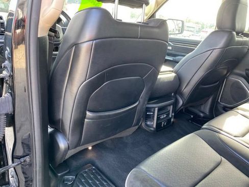 Used 2019 RAM 1500 Laramie AWD/4WD image 31