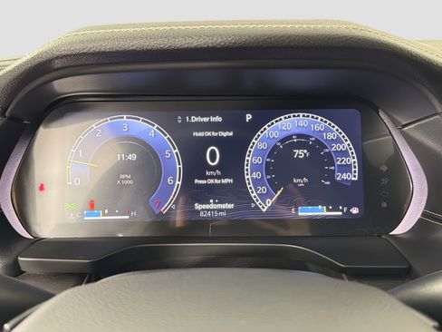 Used 2023 Jeep Grand Cherokee Limited RWD image 11