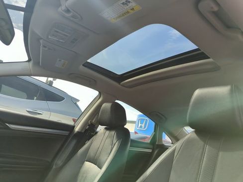 Used 2018 Honda Civic EX-L image 27