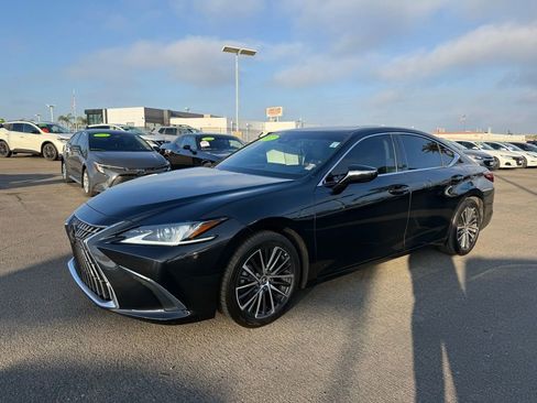 Used 2022 Lexus ES 350 w/ Premium Package image 3