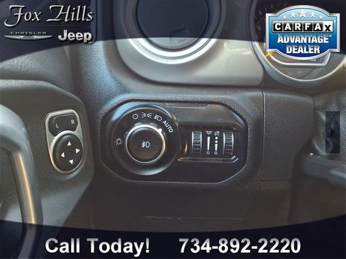 Used 2020 Jeep Wrangler Unlimited Sahara w/ Cold Weather Group image 15