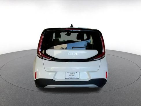 Certified 2025 Kia Soul LX w/ LX Technology Package FWD image 8