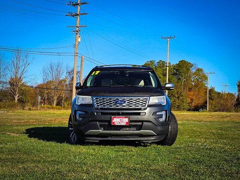 Used 2017 Ford Explorer Platinum image 9
